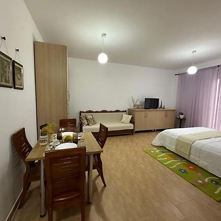 Studio Of Shpresa Vlorë 외부 사진