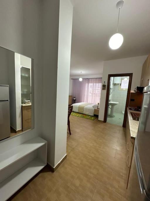 Studio Of Shpresa Vlorë 외부 사진