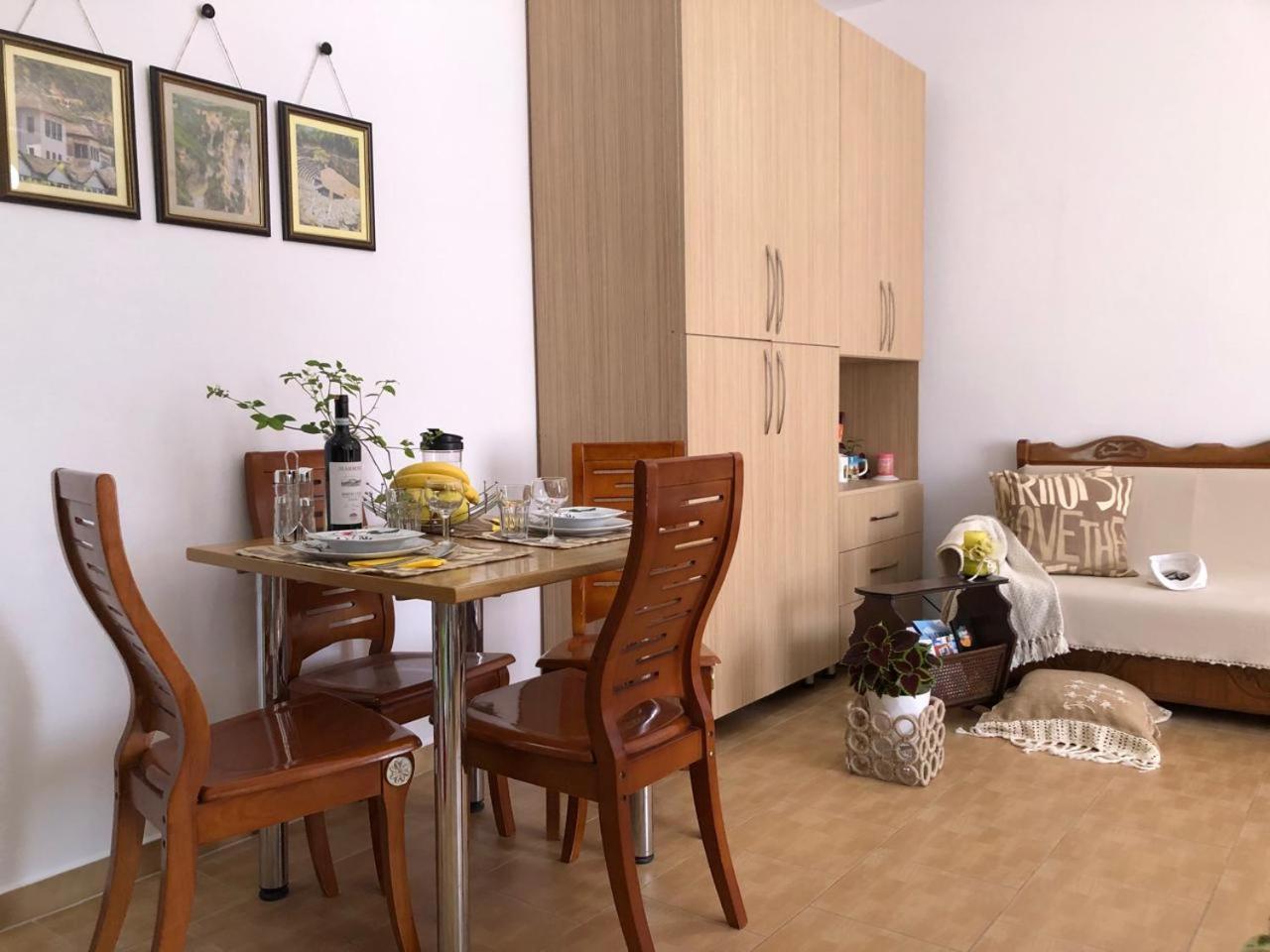 Studio Of Shpresa Vlorë 외부 사진
